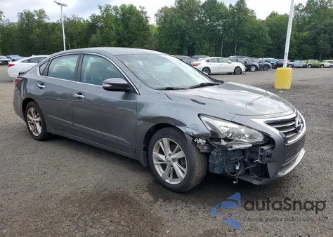 2015 Nissan Altima 2.5 z USA, uszkodzony, nr VIN 1N4AL3AP4FC480887